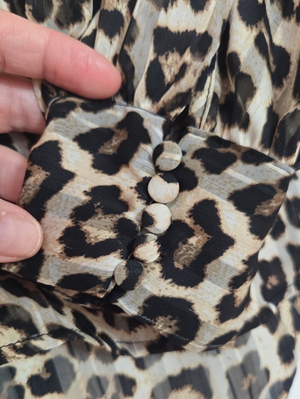 H&M Leopard Print Sheer Crepe Blouse Stand Collar Large - Picture 5 of 12